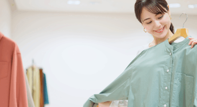 エシカルファッションを楽しむ人